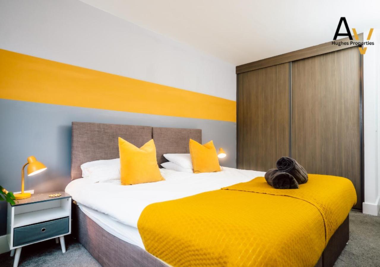 Stylish One-Bedroom Apartment - Free Wi-Fi, 4 Mins From Station, Perfect For Business Stays By Av Hughes Properties Milton Keynes Luaran gambar