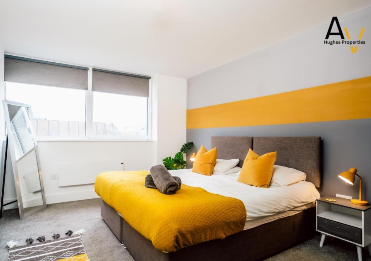 Stylish One-Bedroom Apartment - Free Wi-Fi, 4 Mins From Station, Perfect For Business Stays By Av Hughes Properties Milton Keynes Luaran gambar